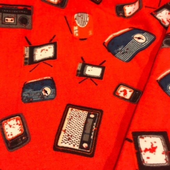 LuLaroe Red Leggings With Radios and Boomboxes NEW - Picture 4 of 7